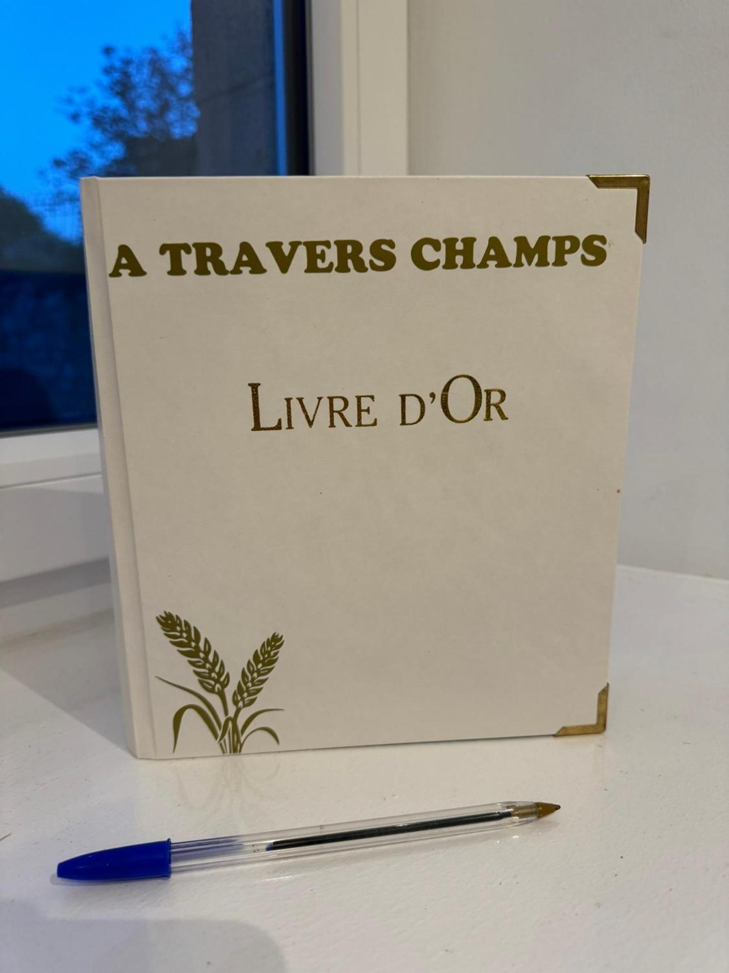 Gite A Travers Champs Colombieres Dış mekan fotoğraf